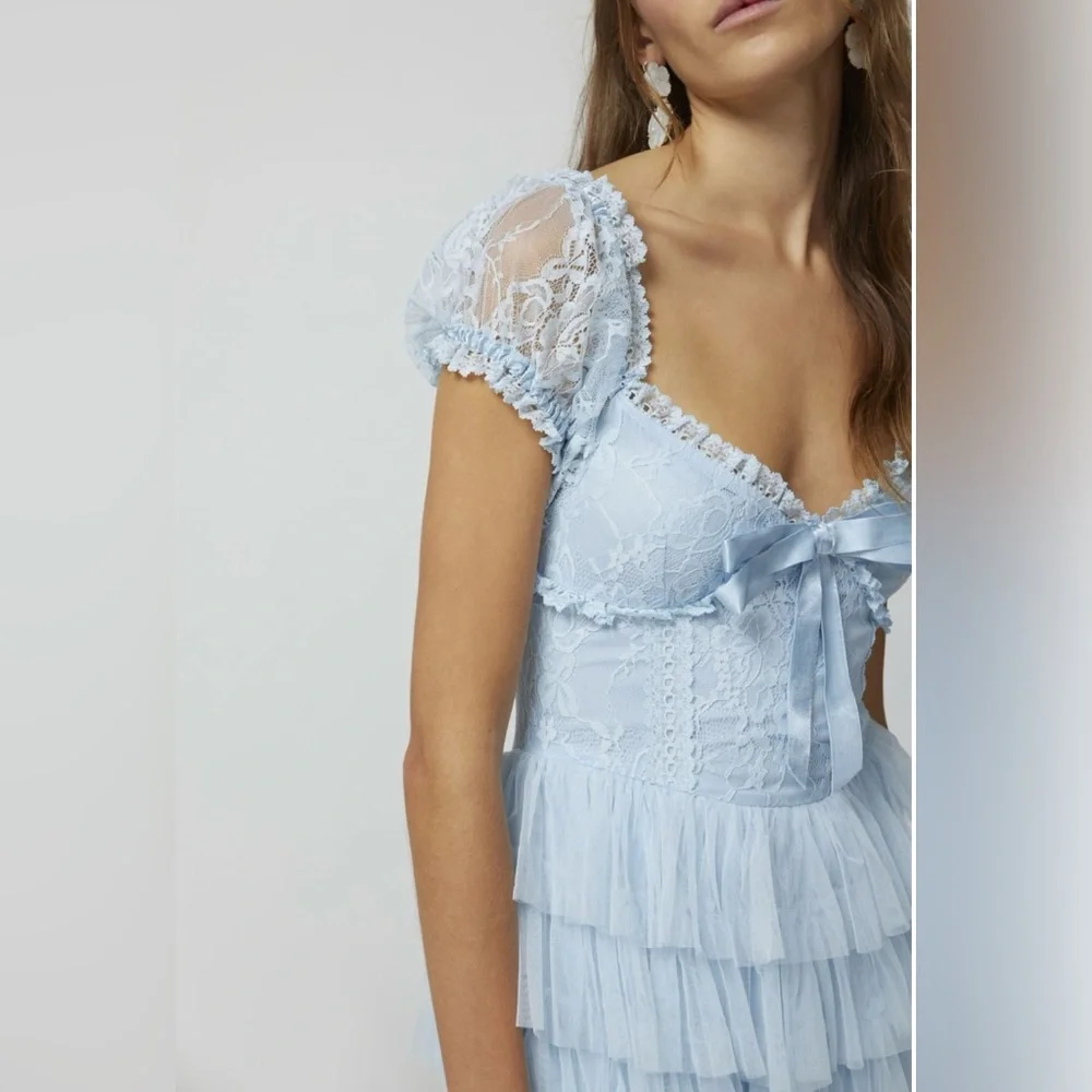 Light Blue Lace Tiered Maxi Formal/Prom/Bridesmaids Dress - size M - Picture 2 of 5